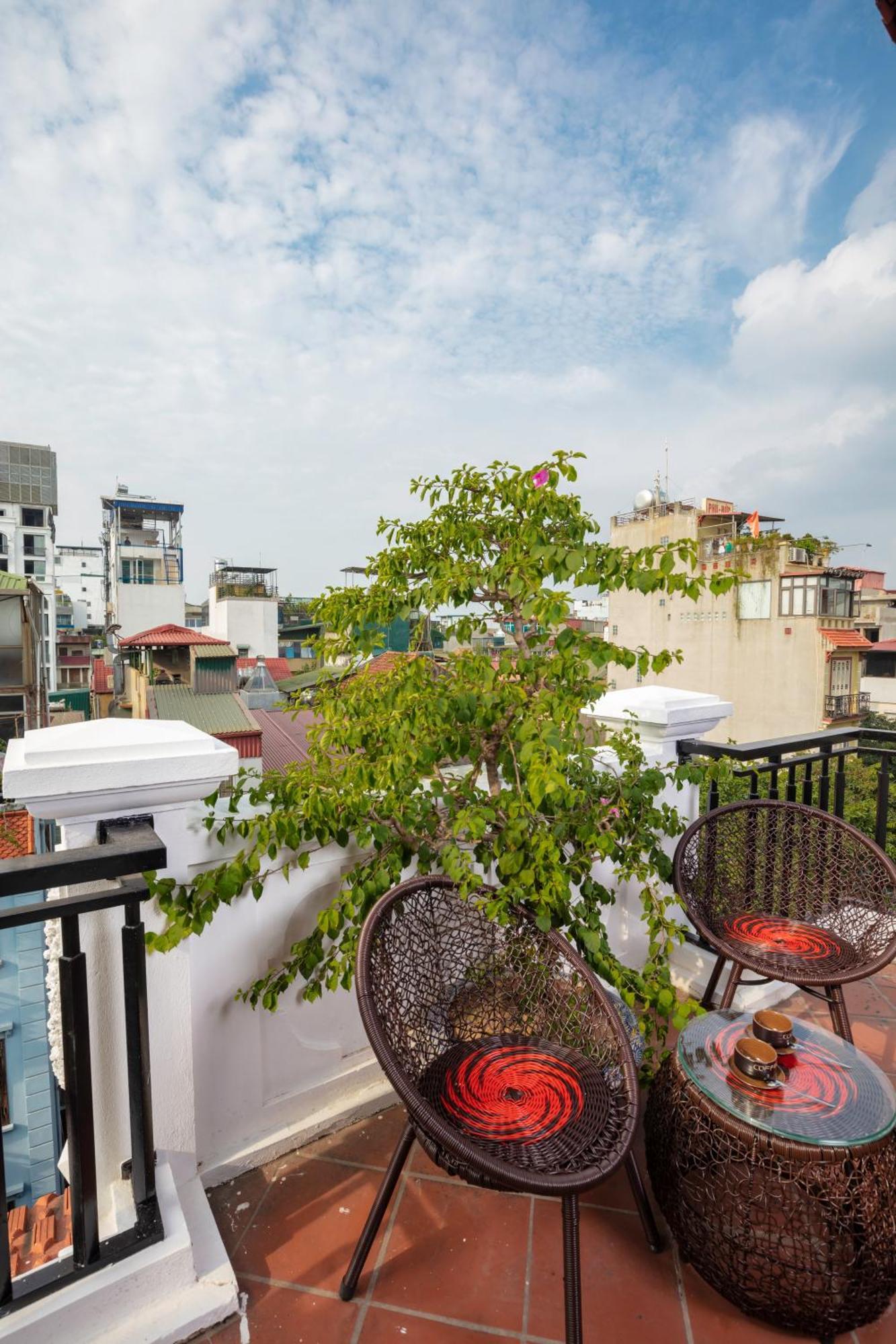 Queen Light Hotel Hanoi Exteriör bild