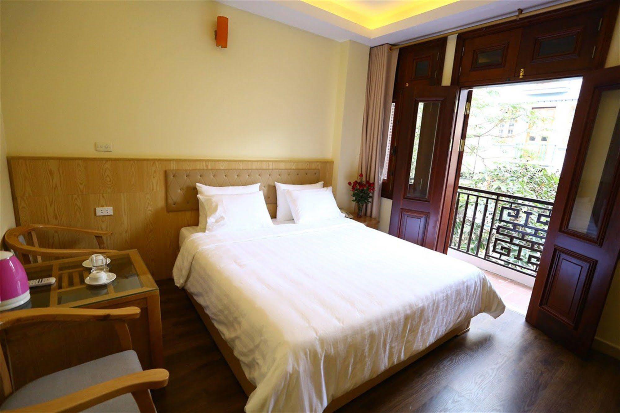 Queen Light Hotel Hanoi Exteriör bild